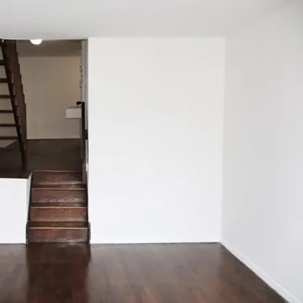 Rent this studio apartment on 435 E 86th St Apt 4J in New York, 10028