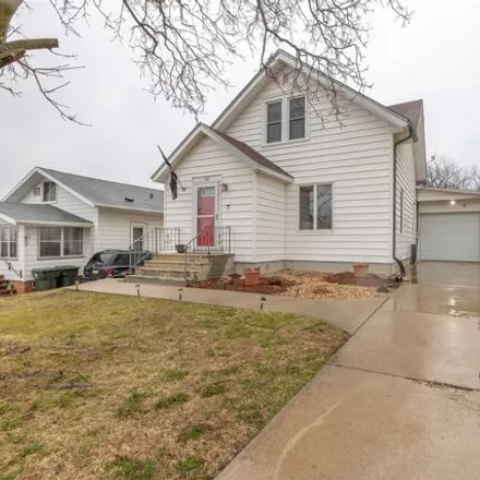 Buy this 3 bed house on 2734 Chicago Avenue in Sioux City, IA 51106