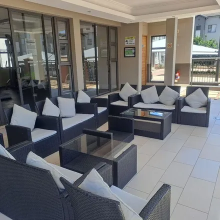 Image 8 - Town Centre, New Street, Cape Town Ward 112, Durbanville, 7550, South Africa - Apartment for rent