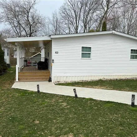 Buy this studio apartment on 62 Hickory Hills Drive in Moore Township, PA 18014