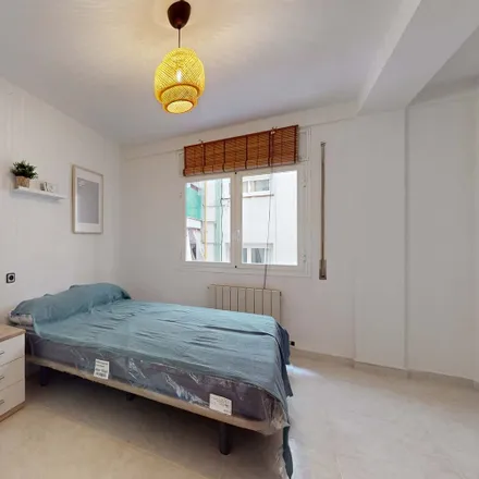 Rent this 5 bed room on Països Catalans in Avinguda dels Països Catalans, 43201 Reus