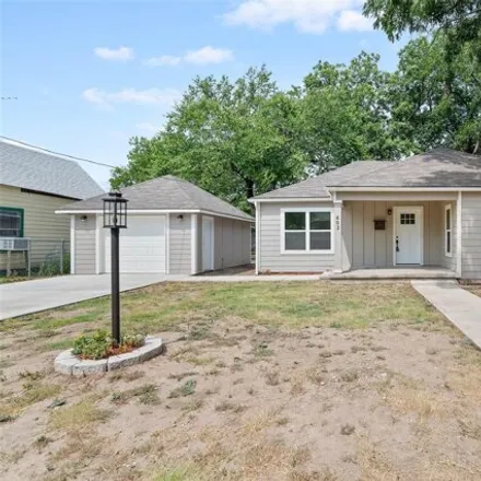 Buy this 3 bed house on 605 North Weaver Street in Gainesville, TX 76240