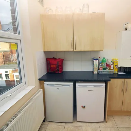 Image 7 - 33 Southgrove Road, Sheffield, S10 2NQ, United Kingdom - Townhouse for rent