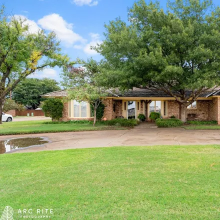 Buy this 4 bed house on 900 23rd Street in Lubbock, TX 79411