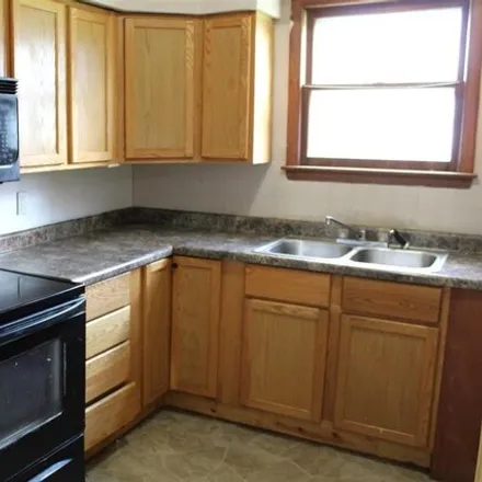 Image 4 - 778 West Locust Street, Bloomfield, IA 52537, USA - Apartment for sale