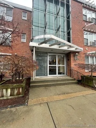 Buy this 2 bed condo on 184 Pequot Avenue in New London, CT 06320