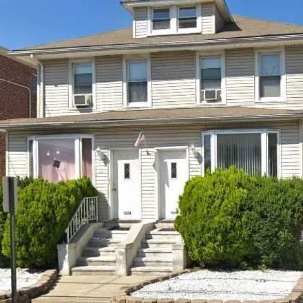 Rent this 1 bed house on 429 Lincoln Avenue in Grantwood, Cliffside Park