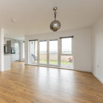 Rent this 2 bed apartment on 67 Marionville Road in City of Edinburgh, EH7 5UB