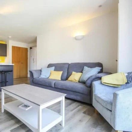 Rent this 2 bed room on 1-3 Newdigate Street in Nottingham, NG7 4FD