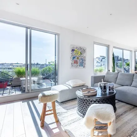 Rent this 2 bed apartment on Rue Ancelle in 92200 Neuilly-sur-Seine, France