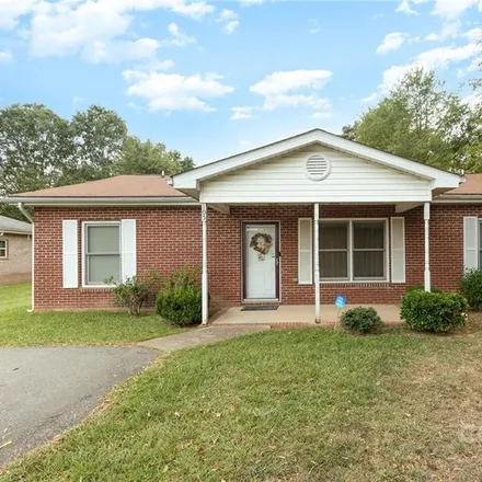 Buy this 4 bed house on 101 Braswell Lane in Marshville, NC 28103