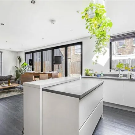 Image 5 - Kate Sheridan, Lower Clapton Road, Lower Clapton, London, E5 0QX, United Kingdom - House for sale