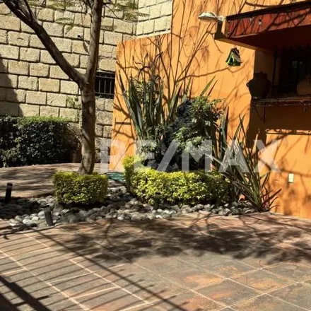 Buy this 3 bed house on Calle Fuente del Niño in Colonia San Miguel Tecamachalco, 53950 Ciudad Satélite