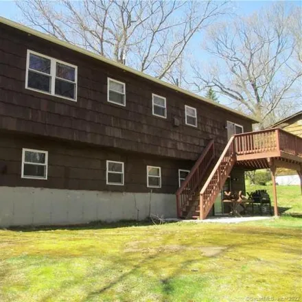 Image 3 - 53 Crestwood Drive, Naugatuck, CT 06770, USA - House for sale