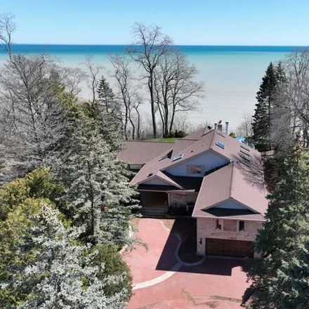 Buy this 5 bed house on 6990 North Barnett Lane in Fox Point, Milwaukee County