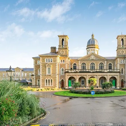 Image 9 - Princess Park Manor, Baron Close, London, N11 3PS, United Kingdom - Apartment for rent