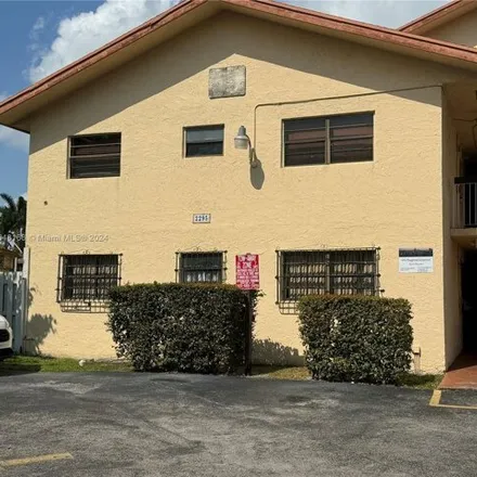 Buy this 2 bed condo on 2290 West 54th Place in Hialeah, FL 33016