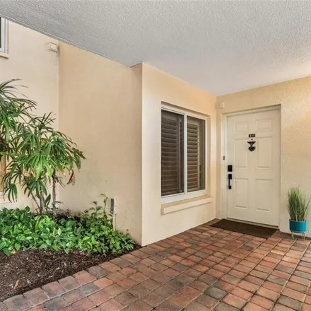 Image 4 - 255 Park Shore Drive, Naples, FL 34103, USA - Condo for sale