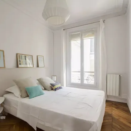 Image 4 - 30 Rue Cambacérès, 75008 Paris, France - Apartment for rent