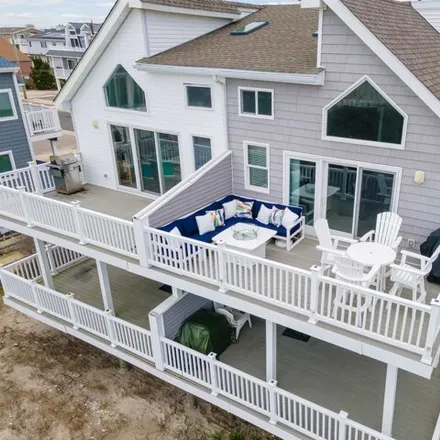 Image 2 - 6399 Pleasure Avenue, Sea Isle City, Cape May County, NJ 08243, USA - Townhouse for sale