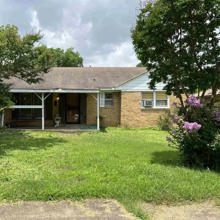 Buy this 3 bed house on 402 North 35th Street in West Memphis, AR 72301