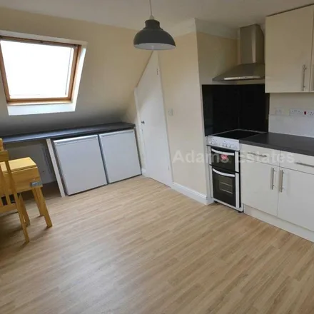 Rent this 1 bed apartment on 11 Kensington Road in Reading, RG30 2SY