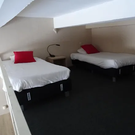 Rent this 1 bed apartment on Sint-Maartenstraat 10-12 in 3000 Leuven, Belgium