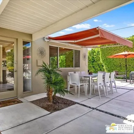 Image 5 - 2199 North Berne Drive, Palm Springs, CA 92262, USA - House for sale