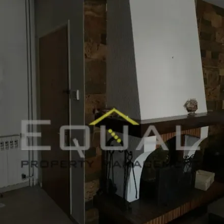 Rent this 3 bed apartment on ΒΑΡΝΑΛΗ in Δημοκρατίας, Pefki