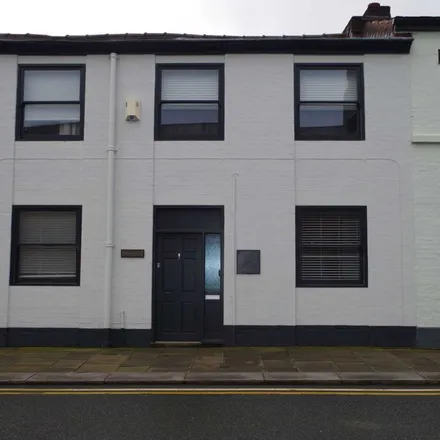 Rent this 6 bed apartment on Wepa in Silverwell Street, Bolton