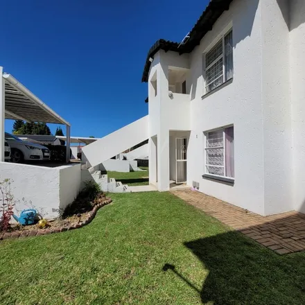 Image 1 - Checkers Hyper, Constantia Drive, Floracliffe, Roodepoort, 1709, South Africa - Apartment for rent