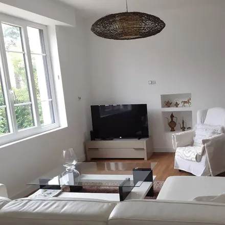 Rent this 4 bed house on 29900 Concarneau