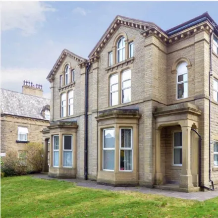 Rent this 2 bed apartment on Wellington Crescent in Shipley, BD18 3PH