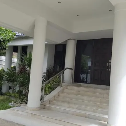 Rent this 6 bed apartment on Bangkok City Hall in Siriphong Road, Phra Nakhon District