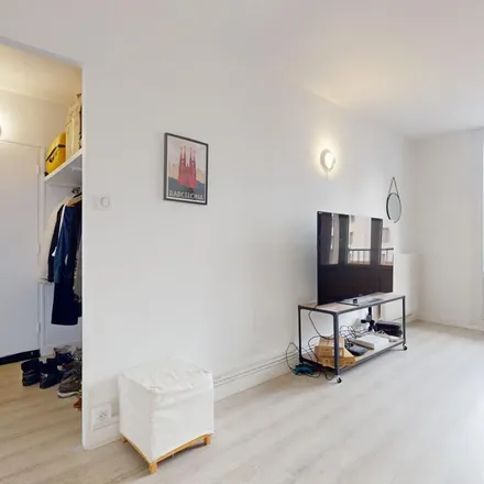 Image 3 - 27 Rue Henri Dunant, 38100 Grenoble, France - Apartment for rent