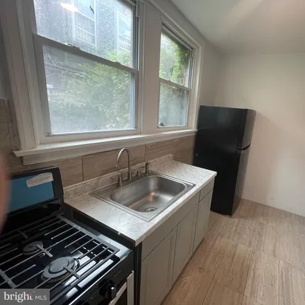 Image 4 - 1619 North 29th Street, Philadelphia, PA 19121, USA - Townhouse for rent