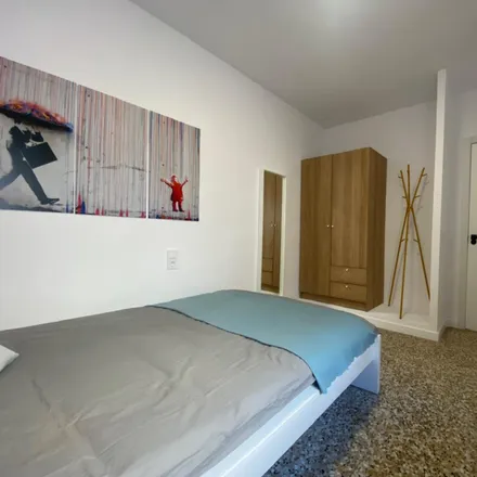 Image 2 - Calle de Santiago García, 46100 Burjassot, Spain - Room for rent