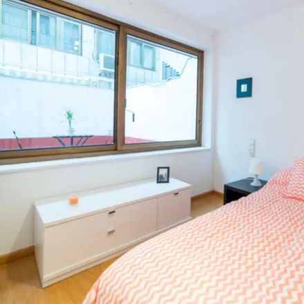 Rent this 2 bed room on Mango in Carrer de Don Juan de Austria, 46002 Valencia