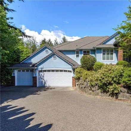 Buy this 5 bed house on Ridge Trail in Federal Way, WA 98442