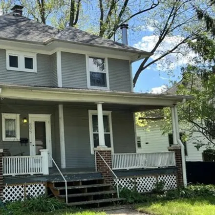 Buy this 3 bed house on 649 West Columbia Avenue in Champaign, IL 61820
