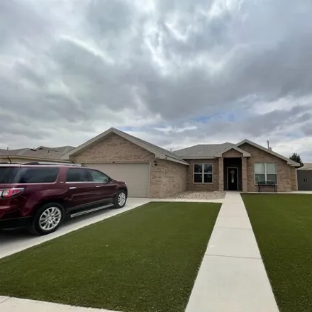 Buy this 4 bed house on 2465 West Bullock Avenue in Artesia, NM 88210