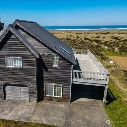 Buy this 5 bed house on 584 Driftwood Street in Ocean Shores, Grays Harbor County