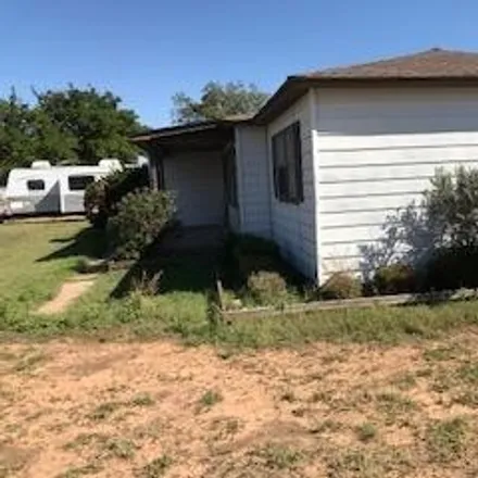 Image 3 - 421 5th Street, Wolfforth, TX 79382, USA - House for sale