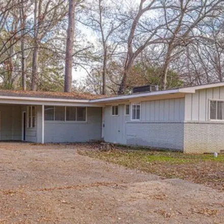 Buy this 4 bed house on 4732 Kings Highway in Jackson, MS 39206