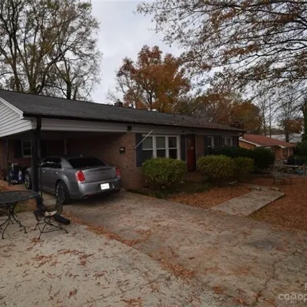 Image 5 - 1799 Danbury Street, Gastonia, NC 28052, USA - House for sale