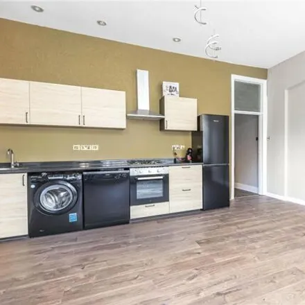 Rent this 2 bed room on 44 Tetherdown in London, N10 1NG