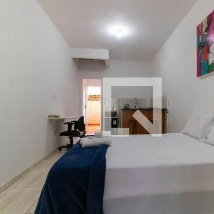 Rent this 1 bed apartment on Rua Cruzeiro do Sul in Piratininga, Niterói - RJ