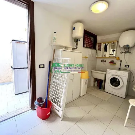 Image 9 - Via Molfetta, 97100 Ragusa RG, Italy - Apartment for rent