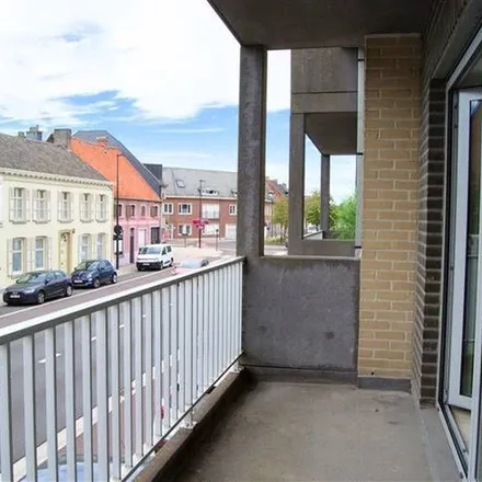 Rent this 2 bed apartment on 's Gravenstraat 95-97 in 9810 Nazareth, Belgium