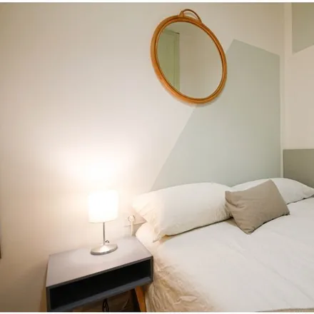 Rent this 11 bed room on Carrer del Marquès de Barberà in 16T, 08001 Barcelona